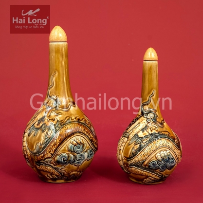 Nam ruou tho cung bang su gom Hai Long