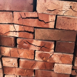 Gạch xây không trát nứt giả cổ tự nhiên