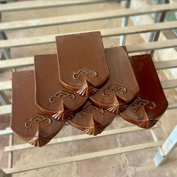 ngói mũi hài cổ men nâu cánh gián ngói mũi hài cổ men nâu cánh gián