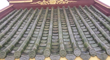 Ngói âm dương men xanh ngọc lợp mái Chùa hinh 1
