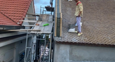 Thi công ngói mũi hài