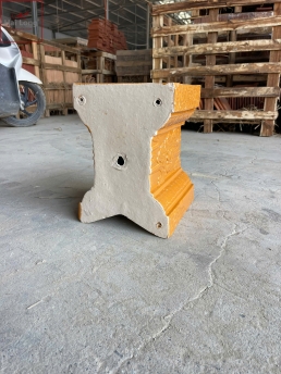 Bò nóc mái chùa nhà thờ Họa tiết Liên Hoa Lưu Hành Sinh Khí men vàng hổ phách 32x25 (cm)  01