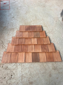 Ngói ManVillas màu gỗ đỏ 01