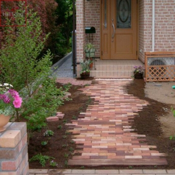 gạch lát sân ngoài trời